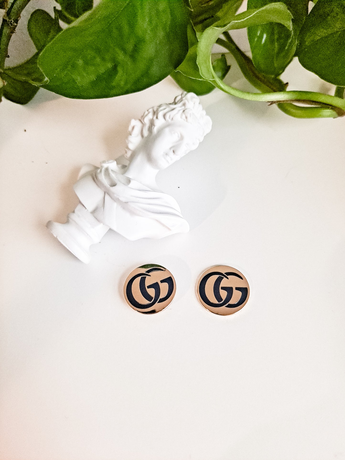 Gucci logo Magnetic Pin