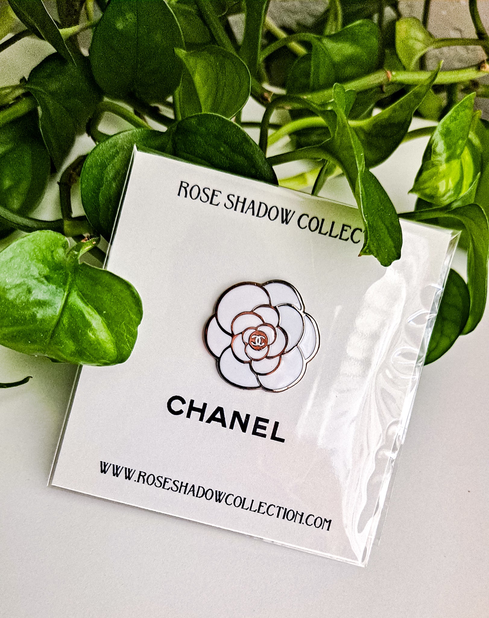 Chanel Womens Gold Tone Enamel Camellia Flower Logo Pin 08P - Shop Linda's  Stuff