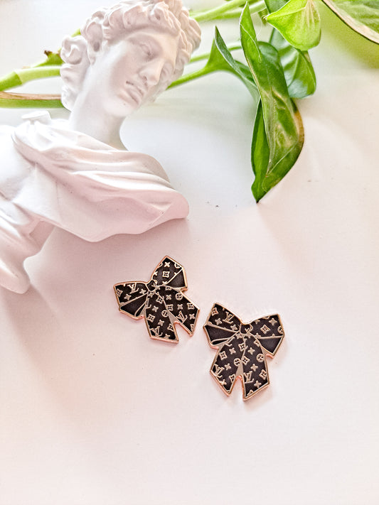 Bow Magnetic Pin (Brown)